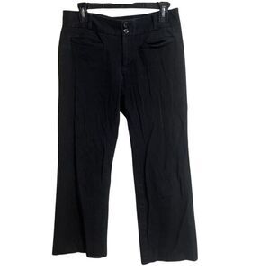 624. Anthropologie “The essential crop flare” black size 8